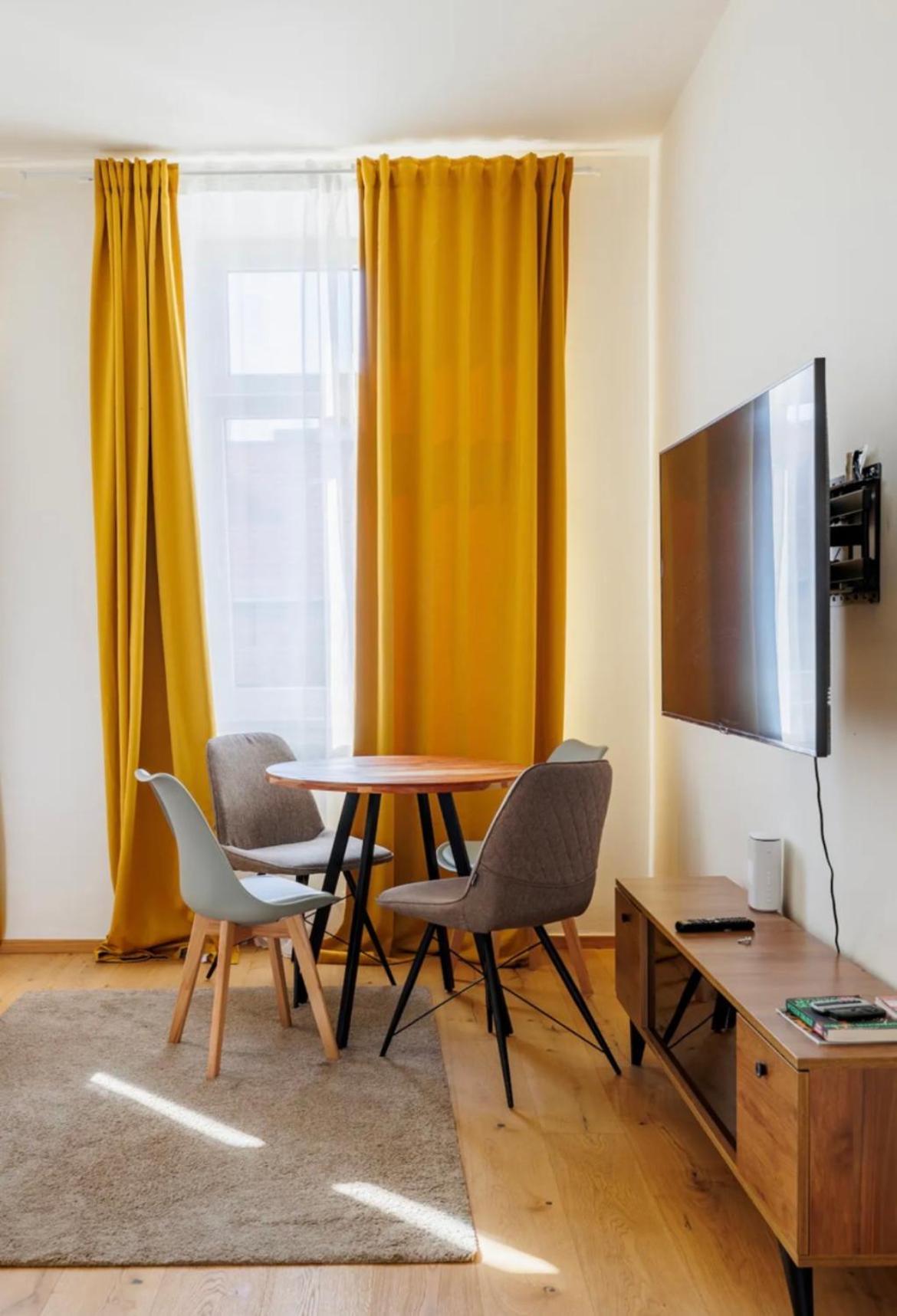 Apartment Near Hauptbahnhof - Kingsize Bed Wenen Buitenkant foto